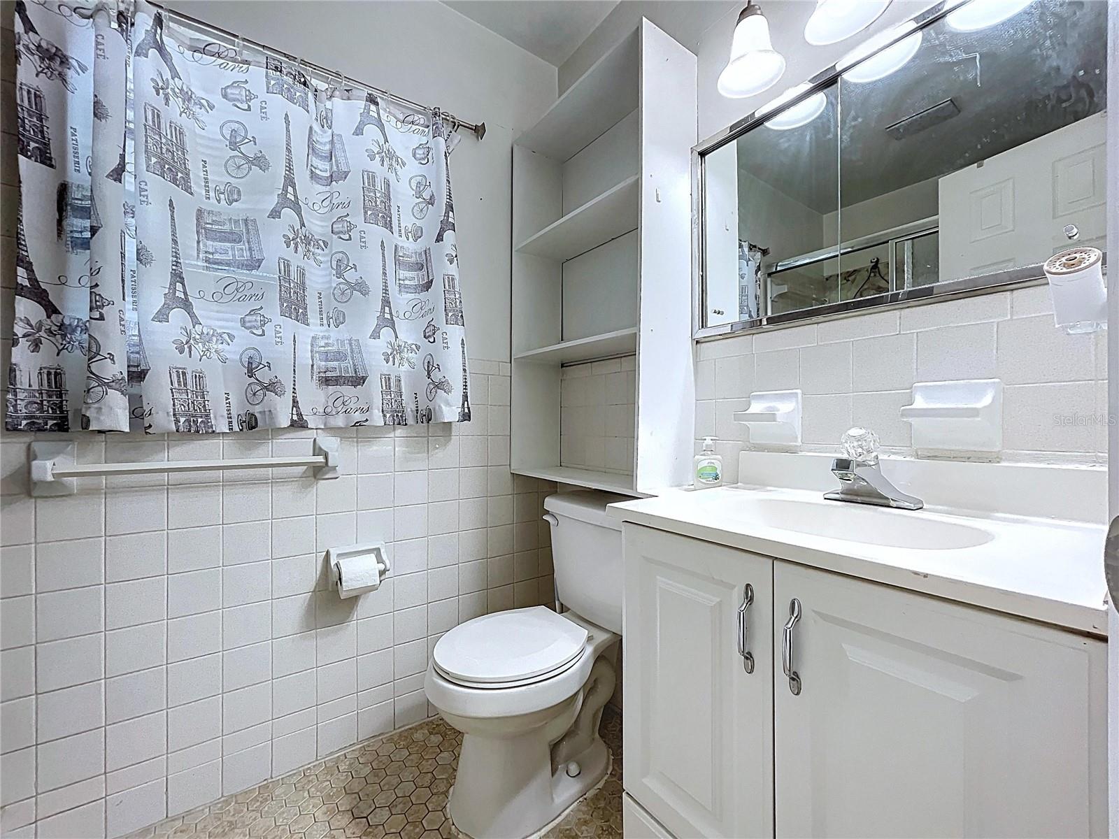 Image 35 of 43 For 6408 Town N Country Boulevard