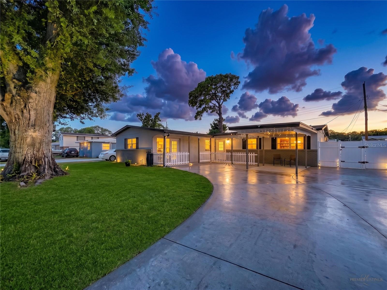 Image 5 of 43 For 6408 Town N Country Boulevard