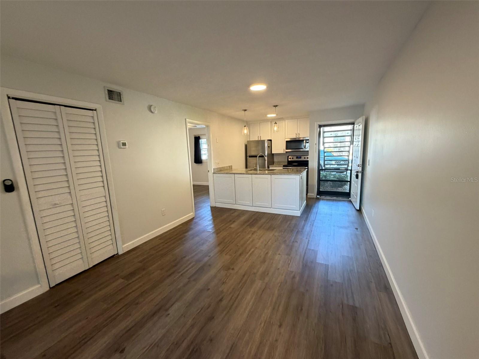 Image 5 of 18 For 4508 Oak Drive T91