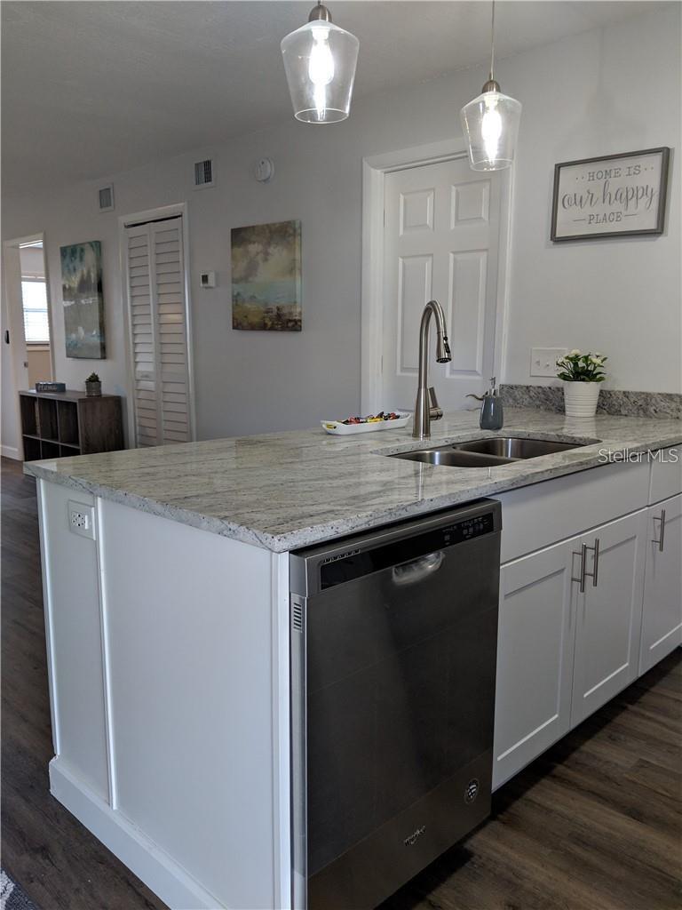 Image 6 of 18 For 4508 Oak Drive T91