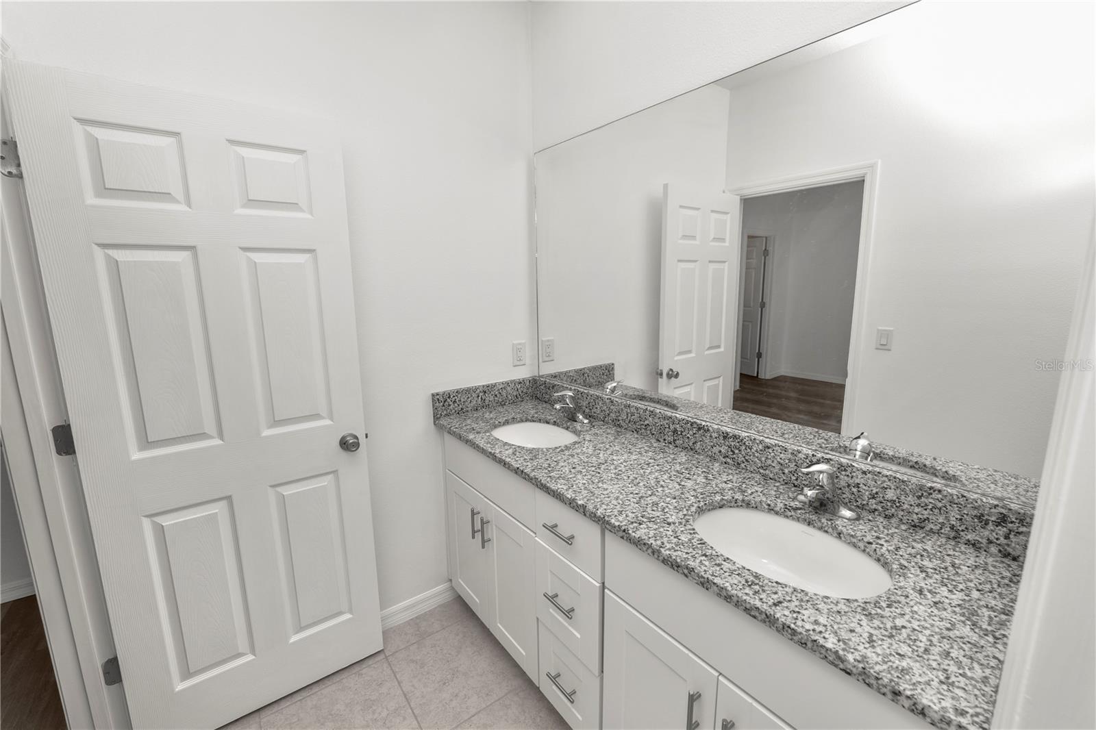 Image 13 of 36 For 34187 Cinder Way