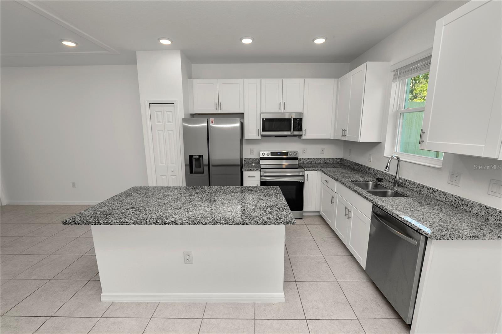 Image 5 of 36 For 34187 Cinder Way