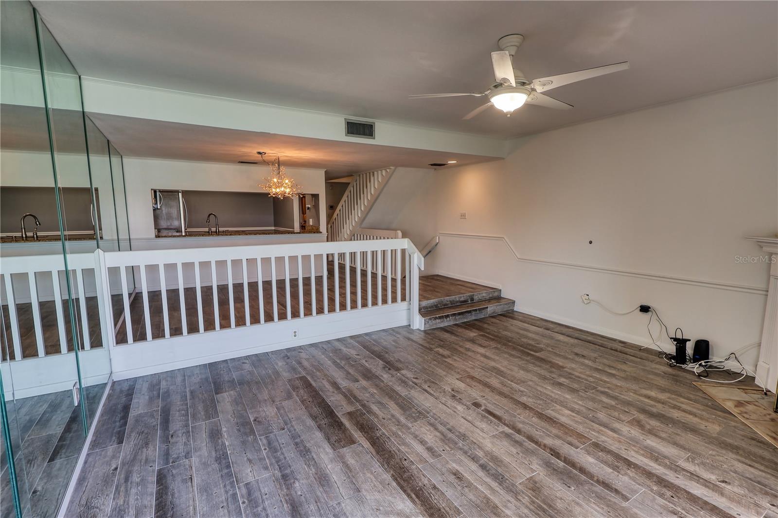 Image 19 of 54 For 131 1st Street E 102