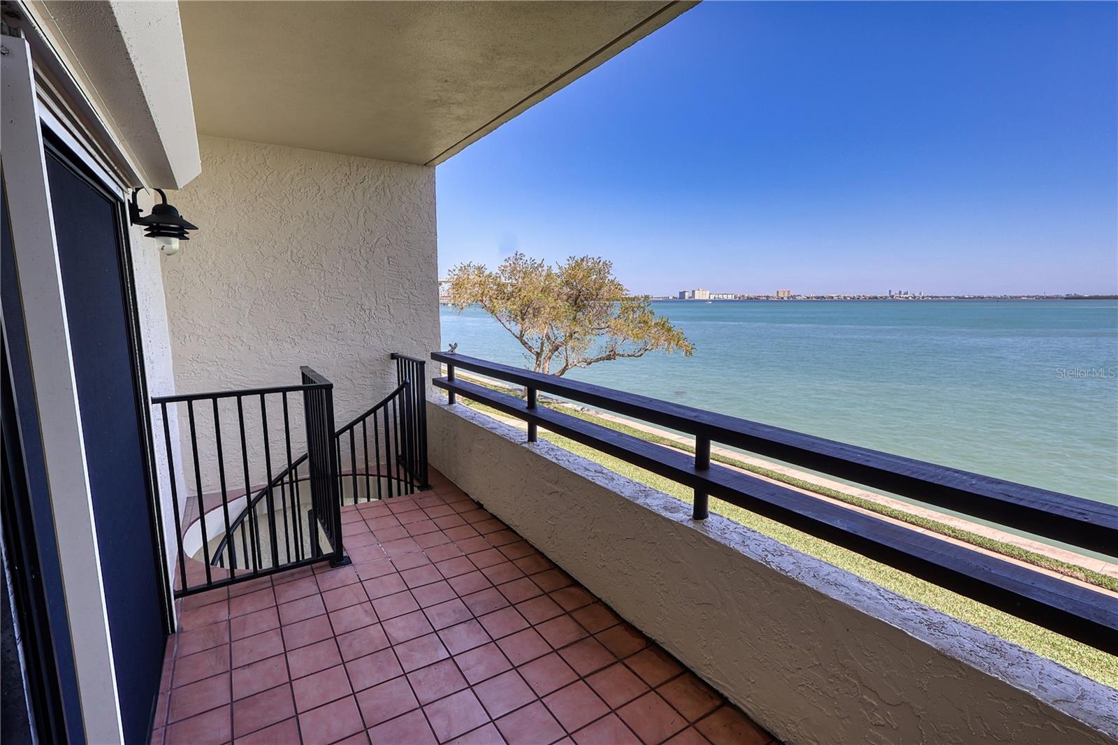 Image 20 of 54 For 131 1st Street E 102