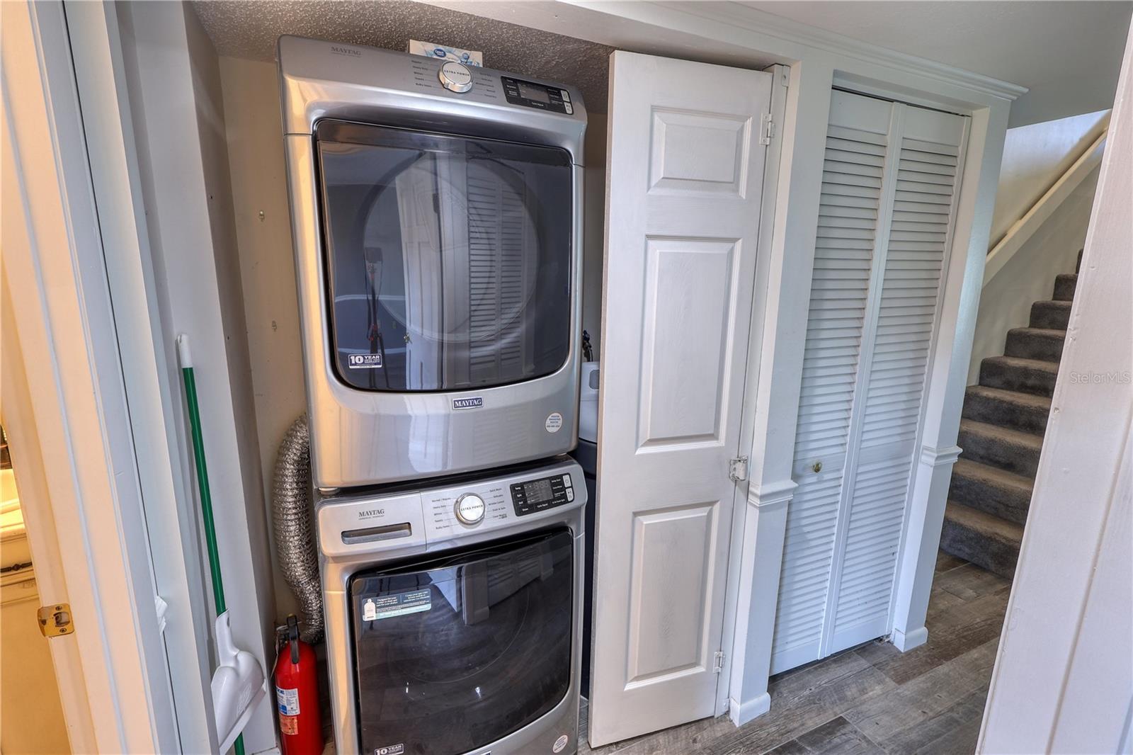 Image 27 of 54 For 131 1st Street E 102