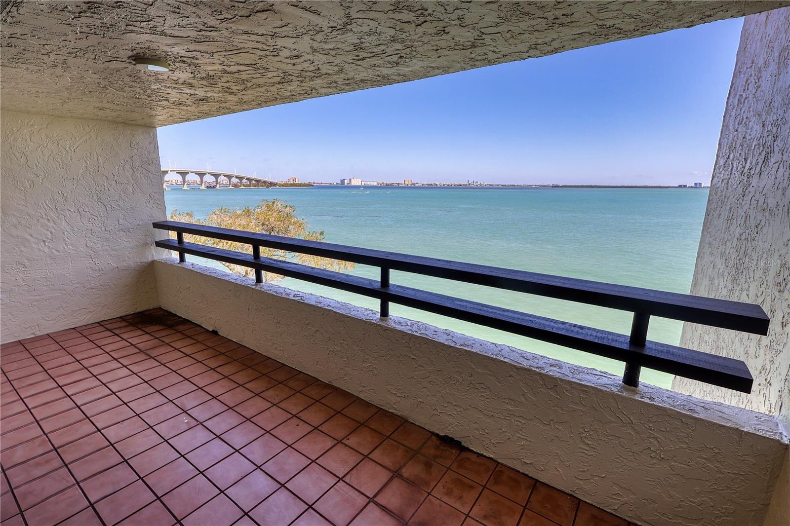 Image 38 of 54 For 131 1st Street E 102