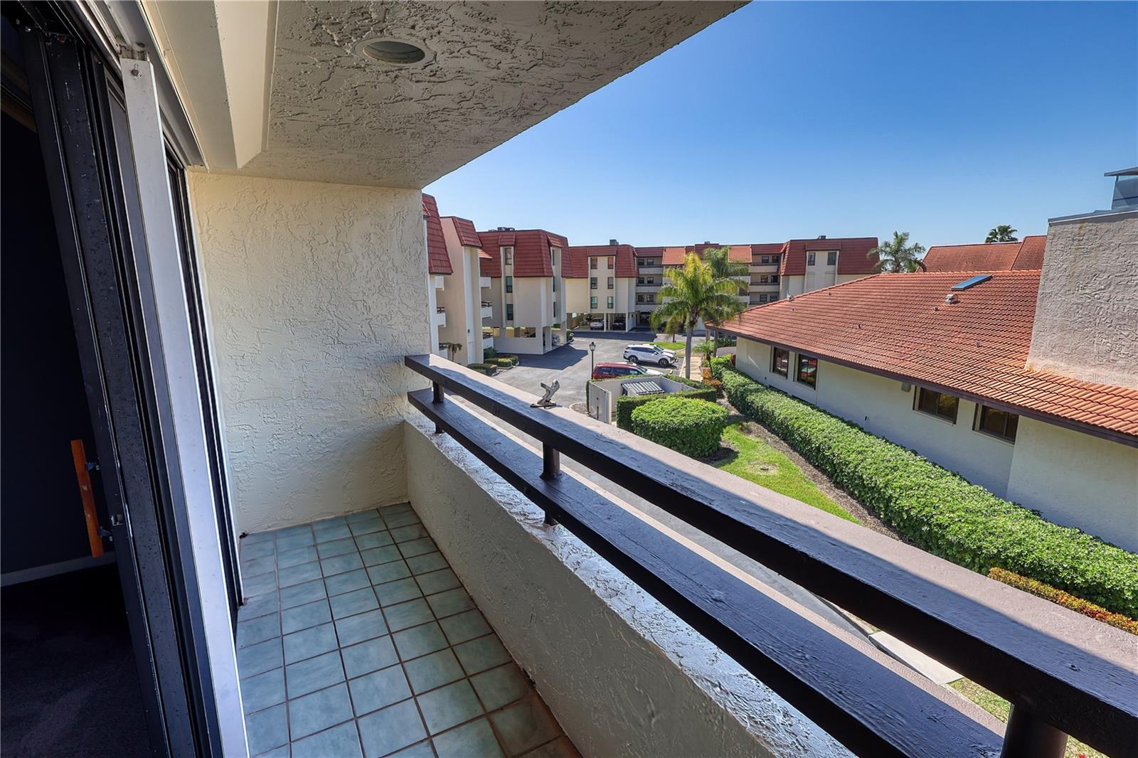 Image 49 of 54 For 131 1st Street E 102