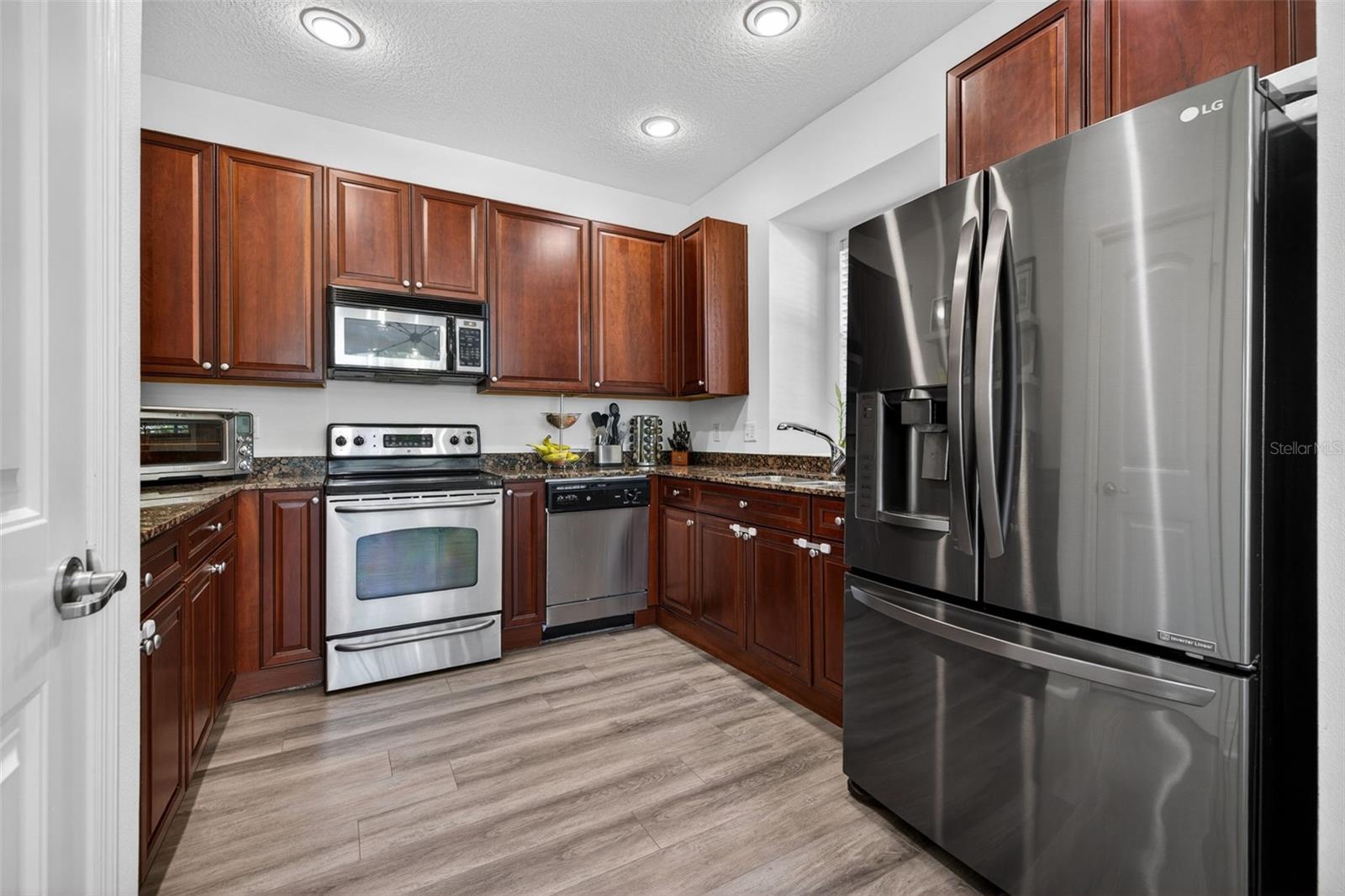 Image 11 of 33 For 204 Rock Garden Place 1