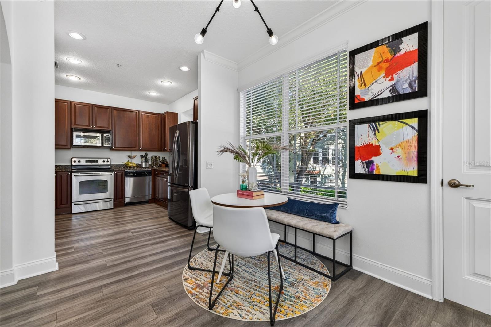 Image 15 of 33 For 204 Rock Garden Place 1