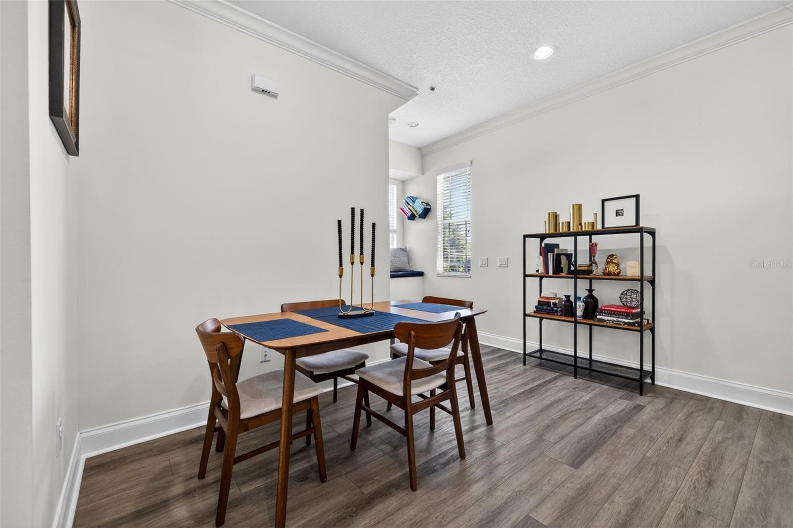 Image 18 of 33 For 204 Rock Garden Place 1