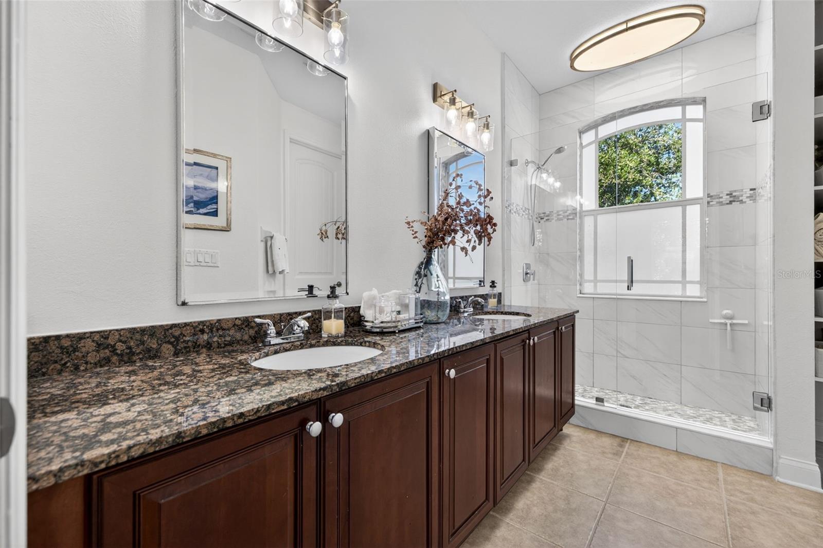 Image 25 of 33 For 204 Rock Garden Place 1