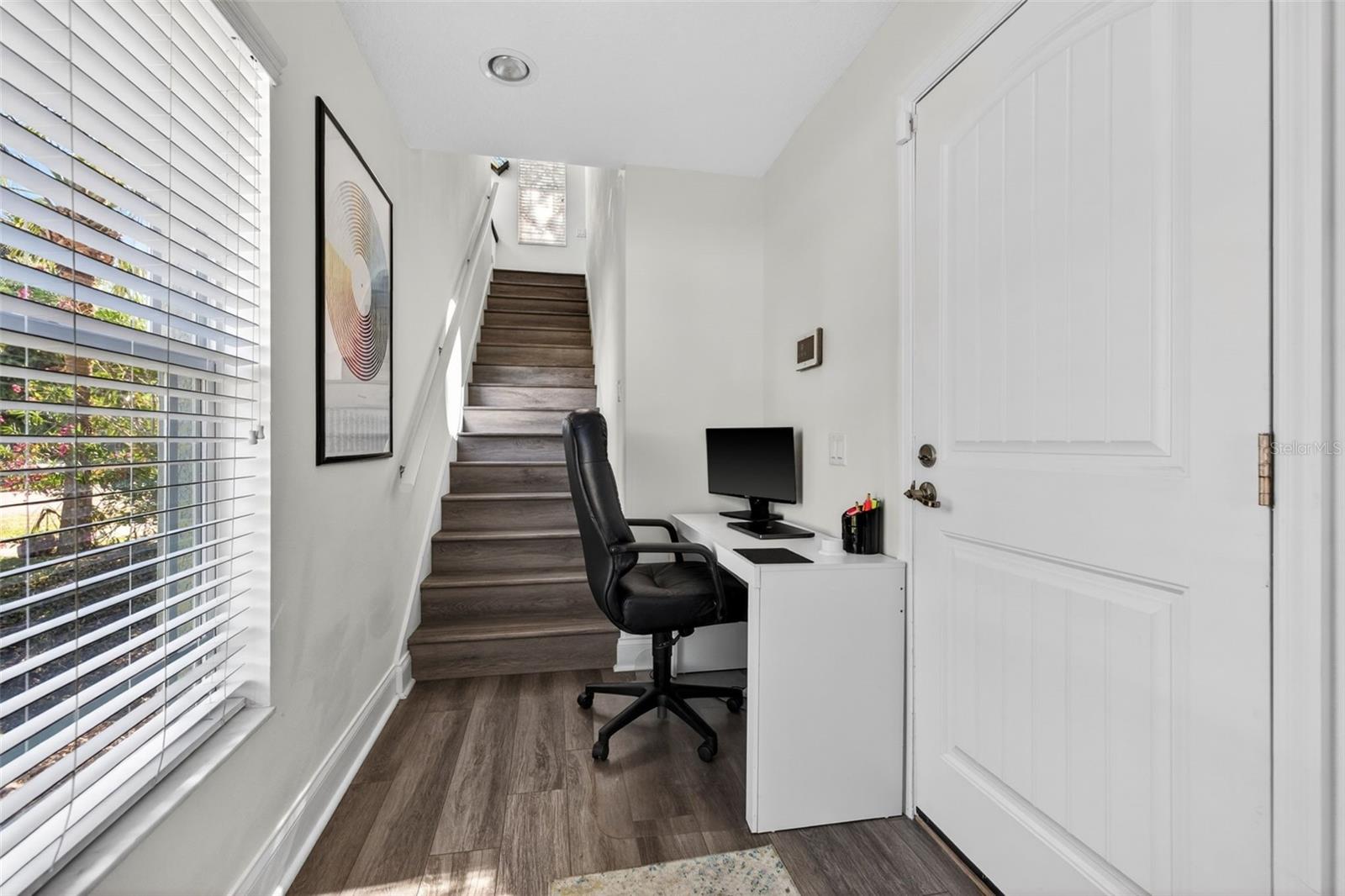 Image 4 of 33 For 204 Rock Garden Place 1