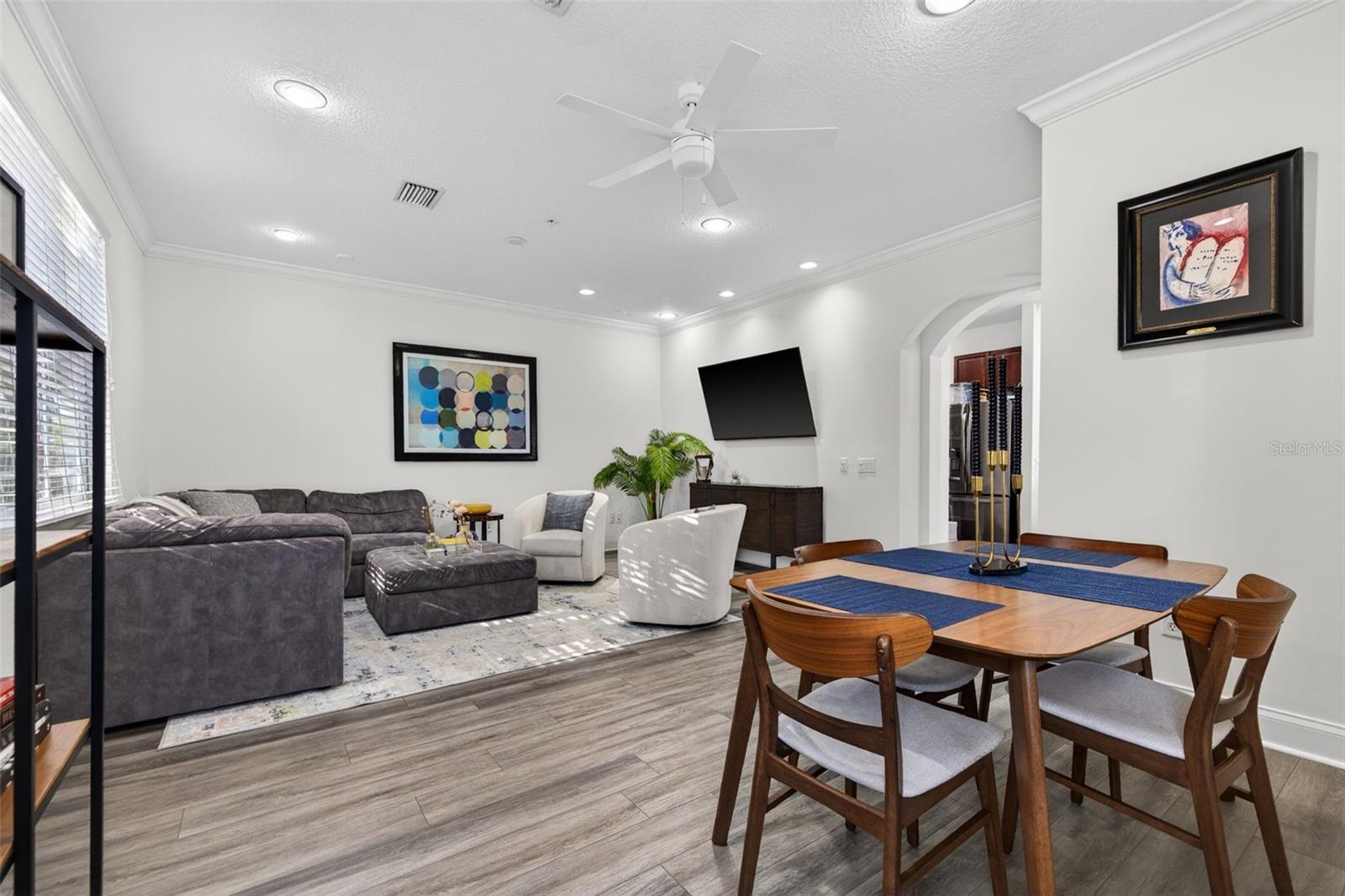 Image 5 of 33 For 204 Rock Garden Place 1