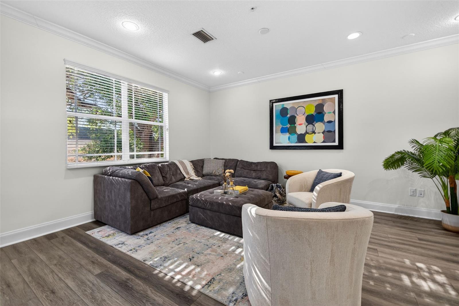 Image 7 of 33 For 204 Rock Garden Place 1