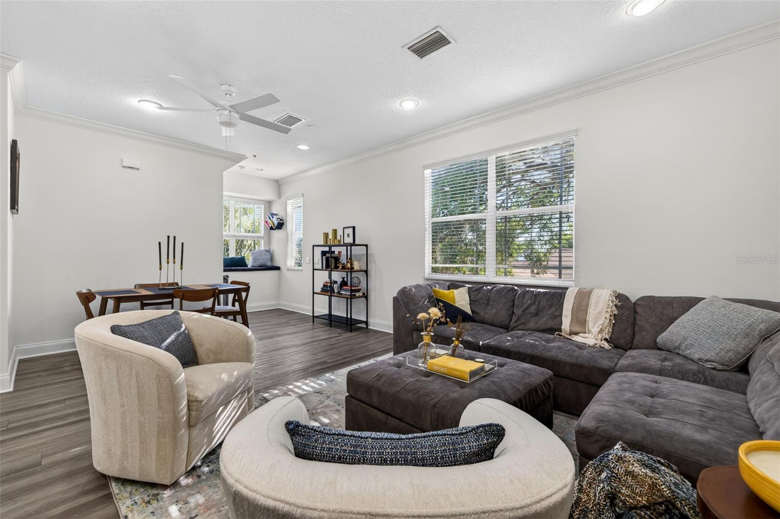 Image 8 of 33 For 204 Rock Garden Place 1