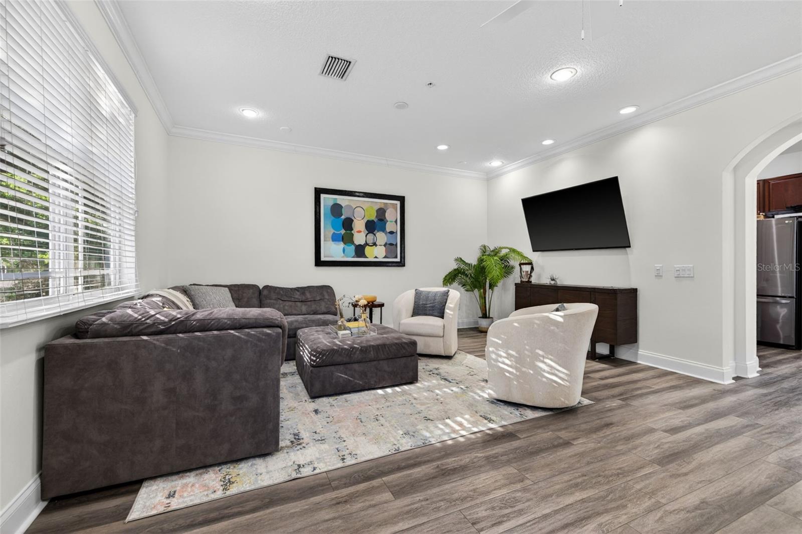 Image 9 of 33 For 204 Rock Garden Place 1