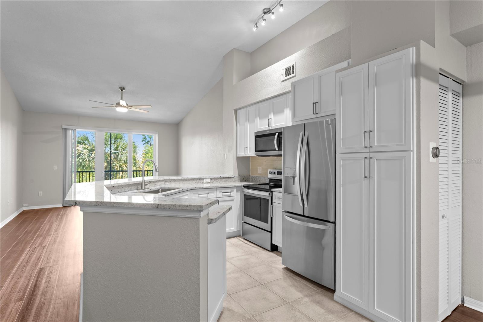 Image 12 of 49 For 943 Normandy Trace Road