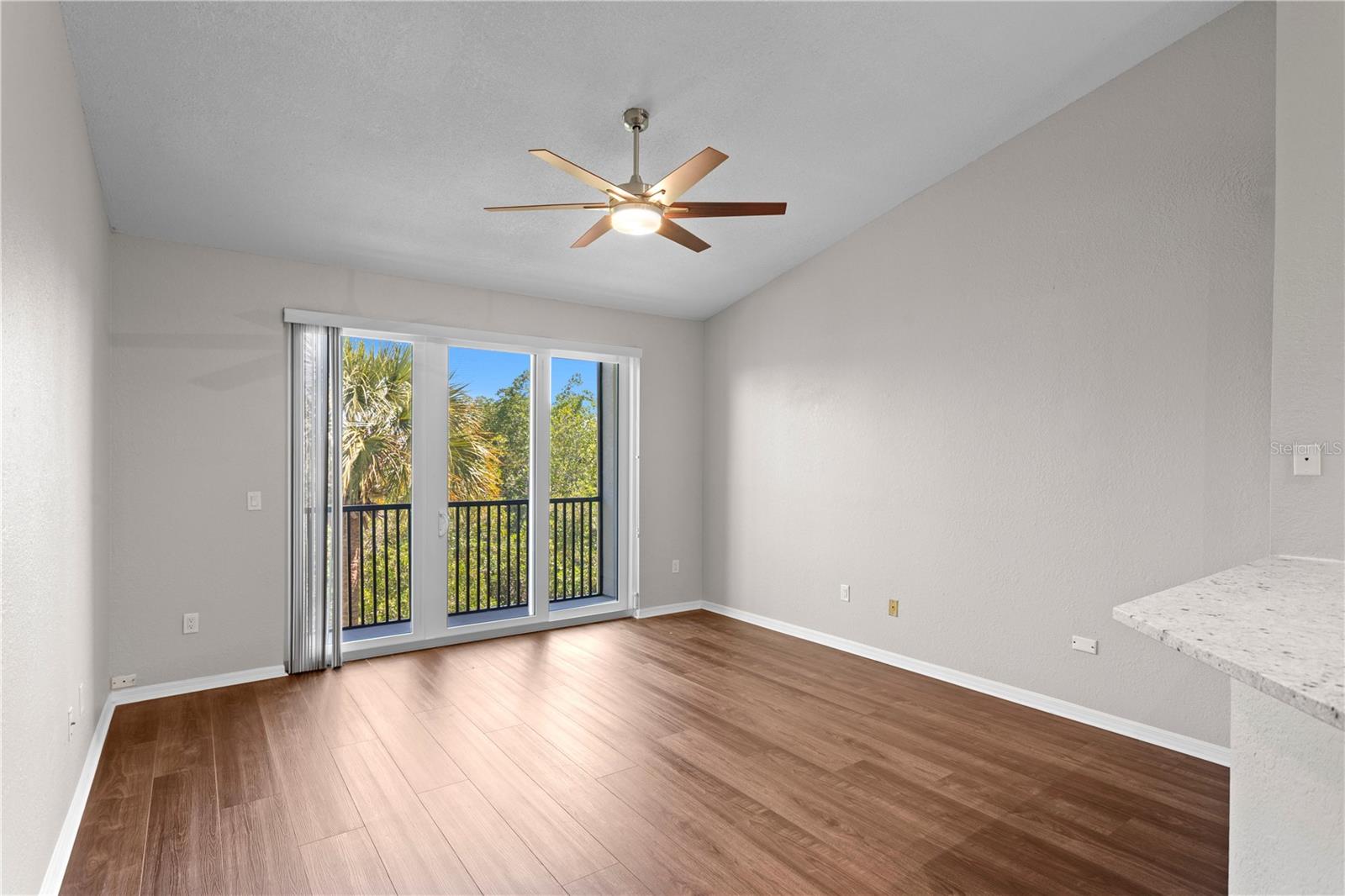 Image 14 of 49 For 943 Normandy Trace Road