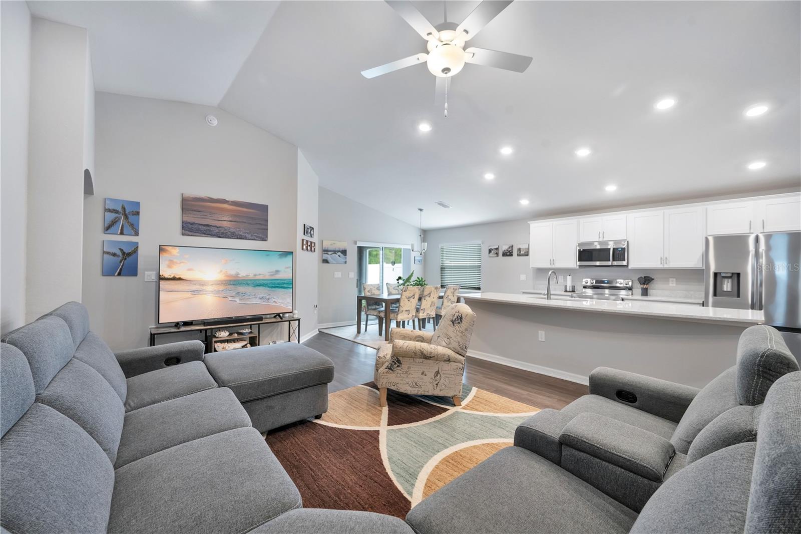 Image 7 of 42 For 2096 Golden Beak Drive