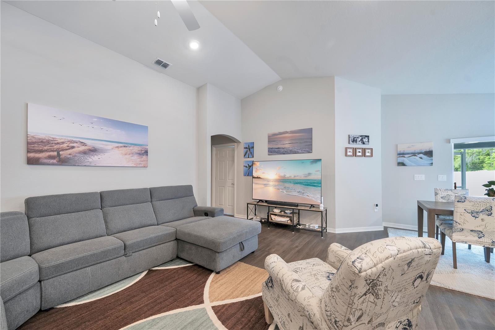 Image 8 of 42 For 2096 Golden Beak Drive