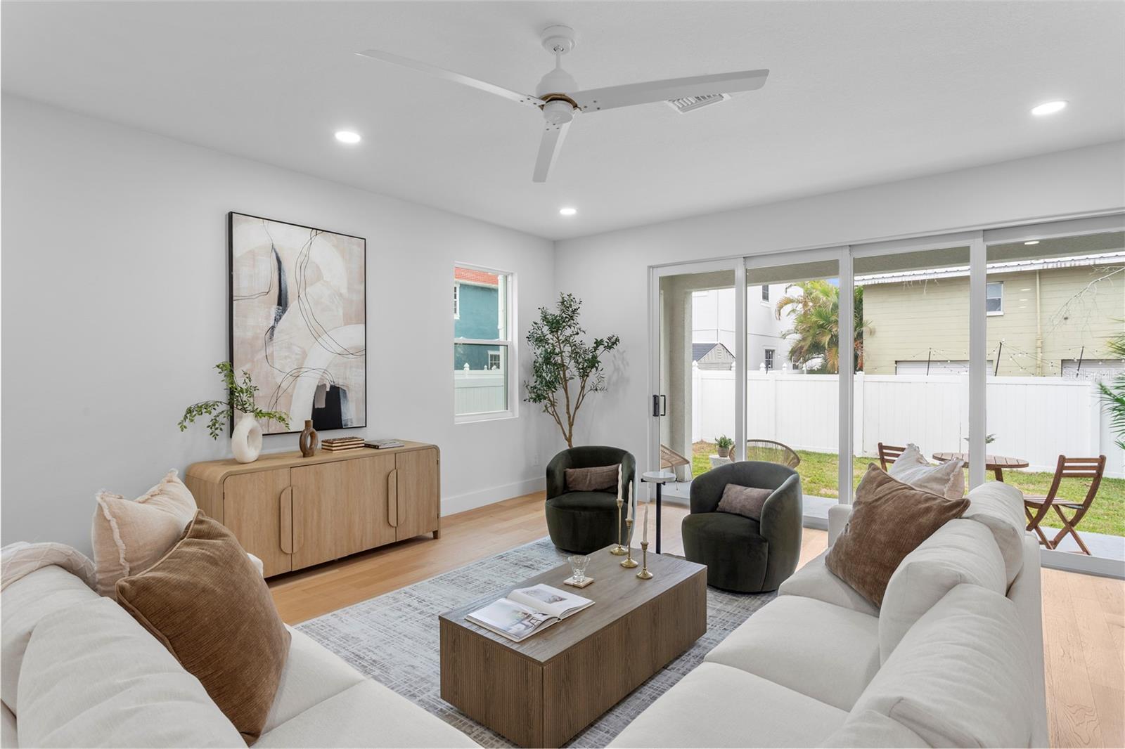 Image 16 of 48 For 6830 De Soto Street