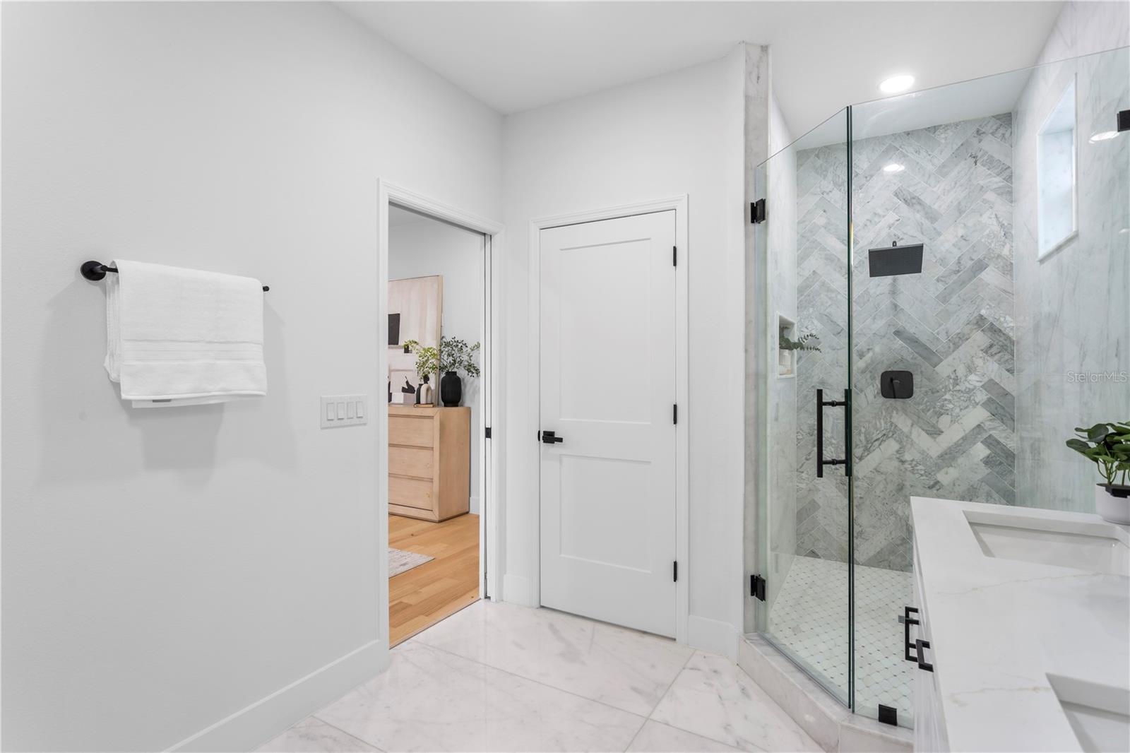 Image 30 of 48 For 6830 De Soto Street