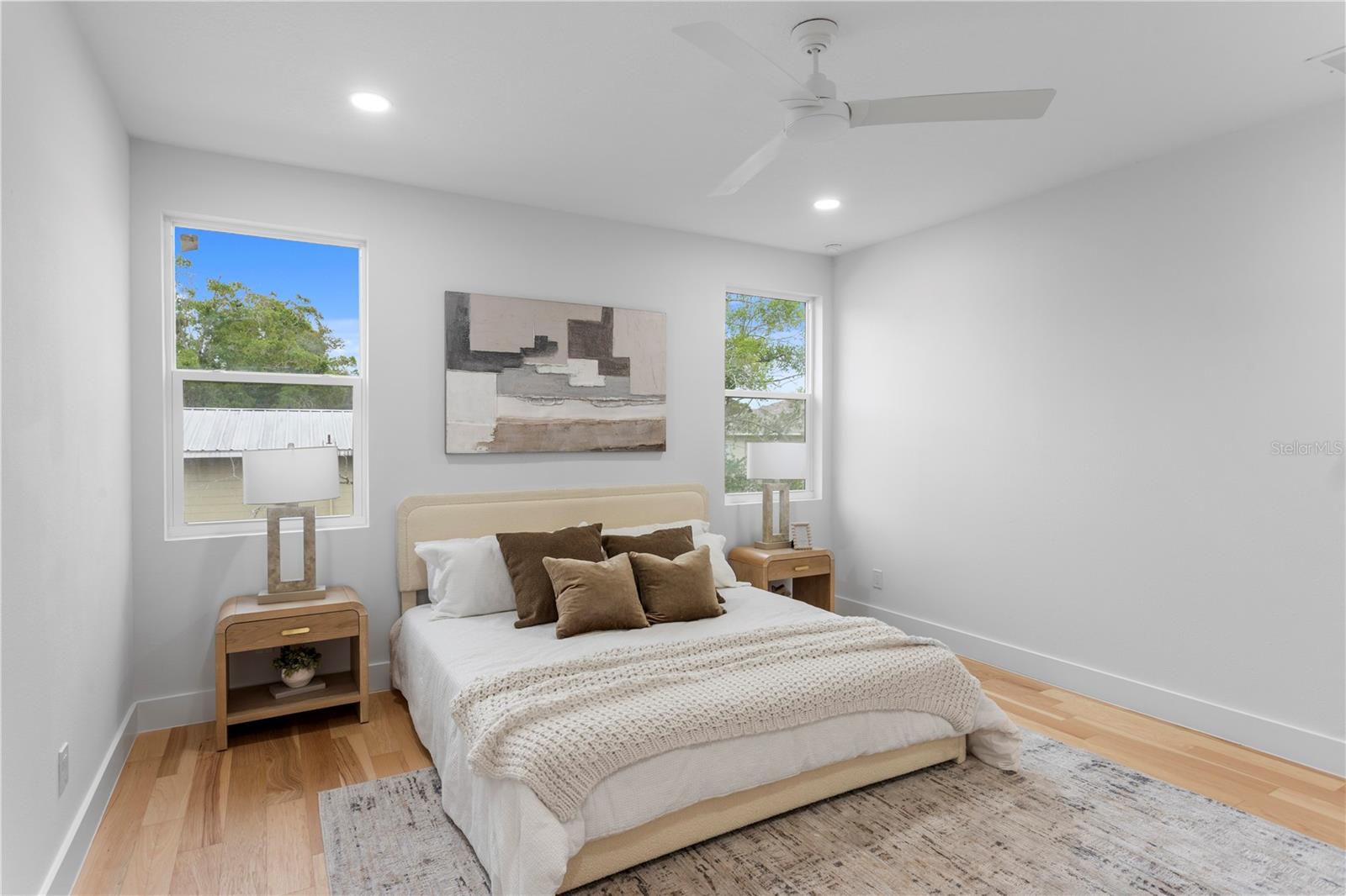 Image 31 of 48 For 6830 De Soto Street