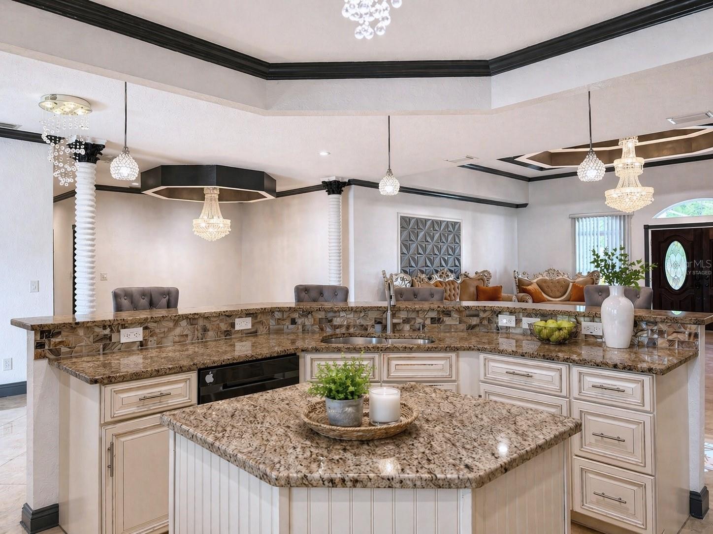 Image 14 of 34 For 5550 64th Avenue N