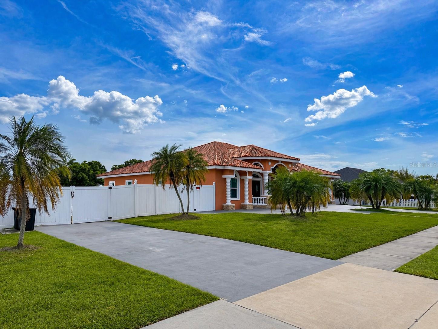 Image 3 of 34 For 5550 64th Avenue N