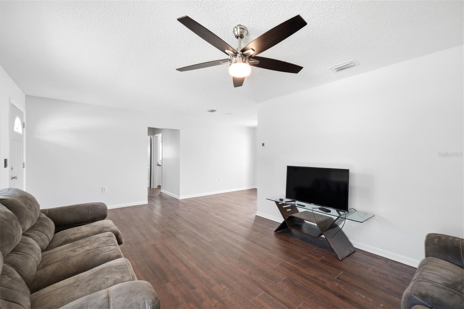 Image 6 of 22 For 2164 Devon Drive