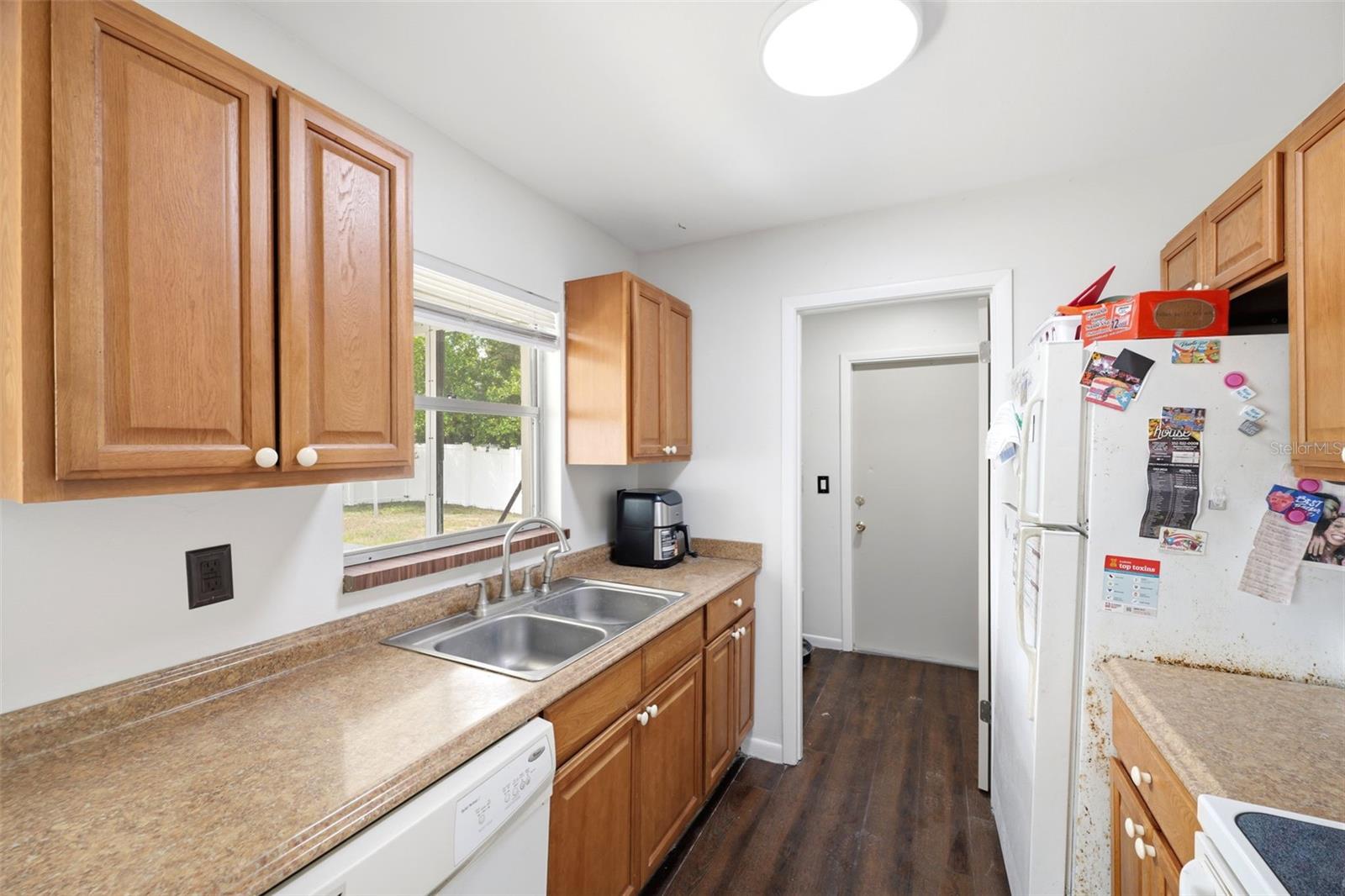 Image 9 of 22 For 2164 Devon Drive