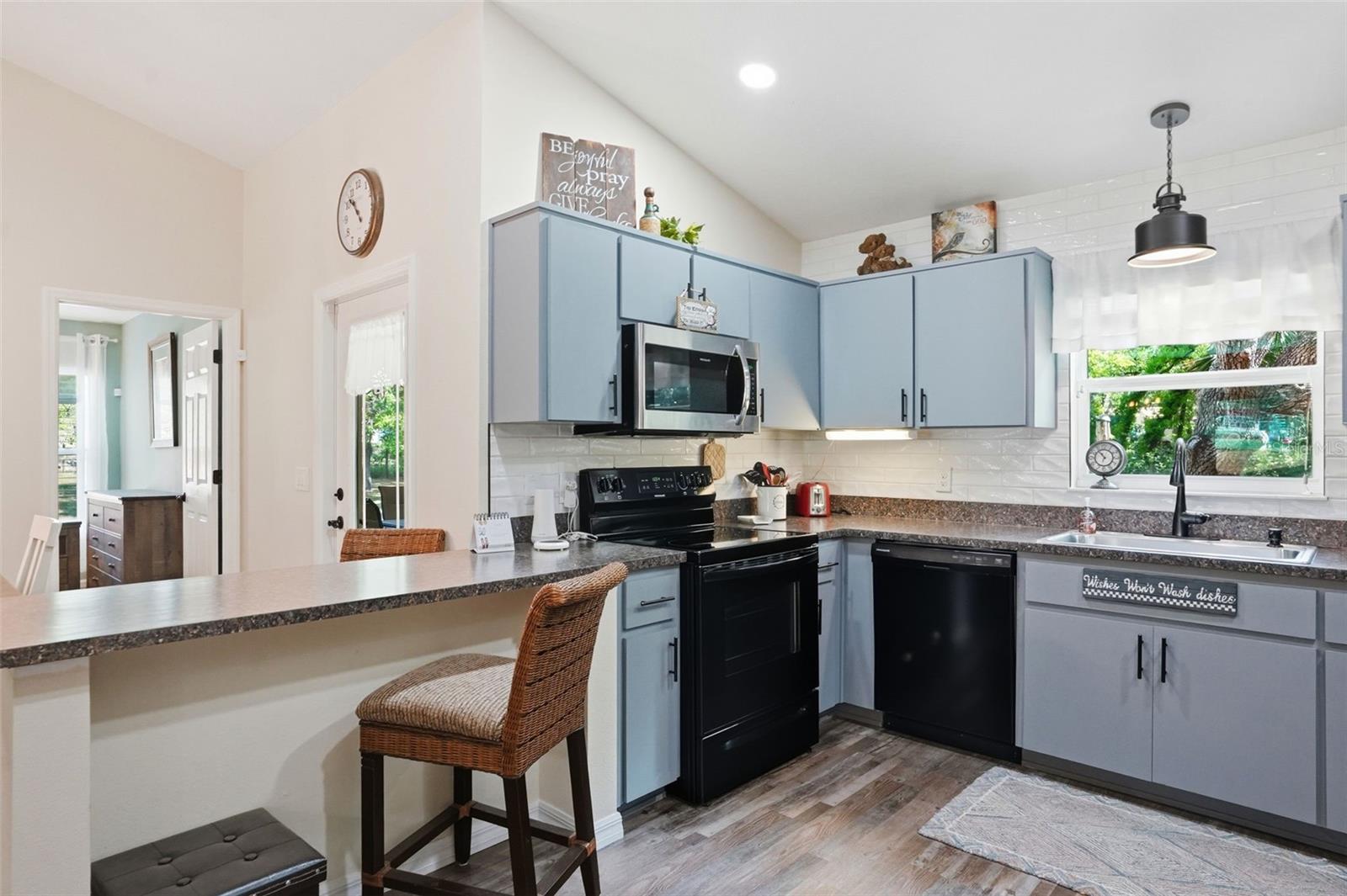 Image 14 of 96 For 14056 Tayco Drive