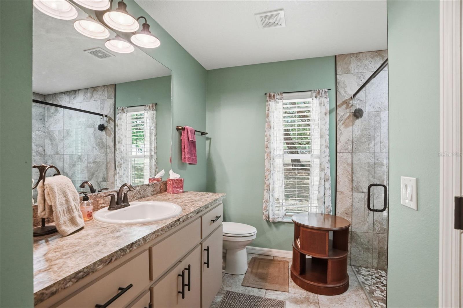 Image 28 of 96 For 14056 Tayco Drive