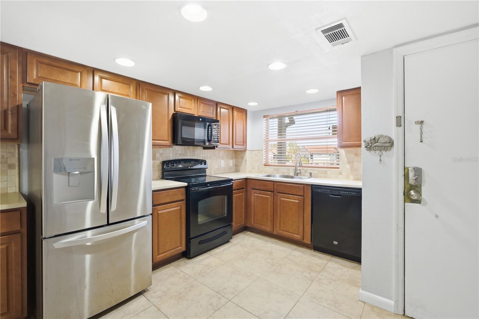 Image 10 of 27 For 1028 Apollo Beach Boulevard 203