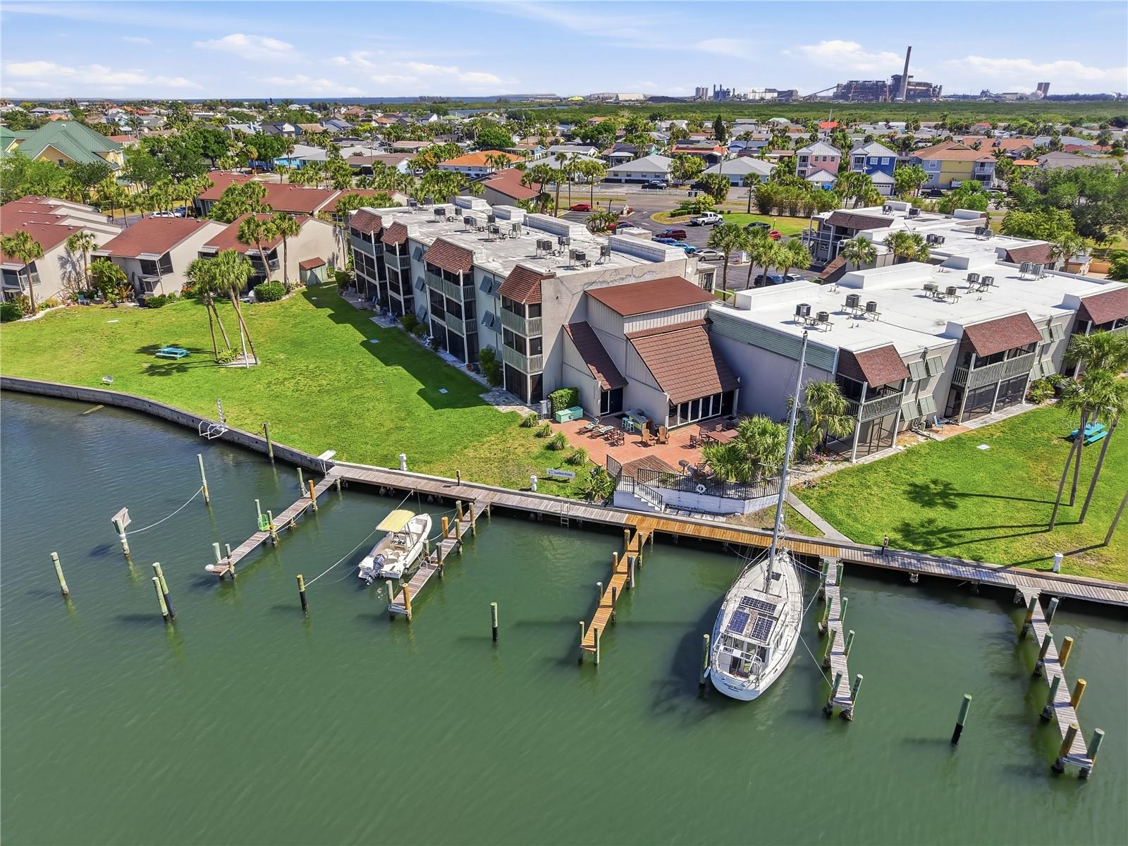 Image 24 of 27 For 1028 Apollo Beach Boulevard 203