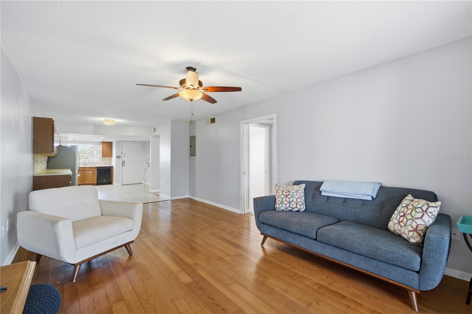 Image 9 of 27 For 1028 Apollo Beach Boulevard 203