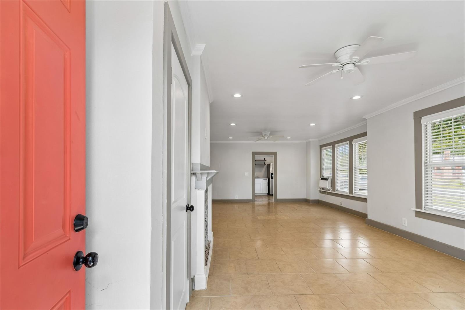 Image 20 of 66 For 4105 18th Avenue S