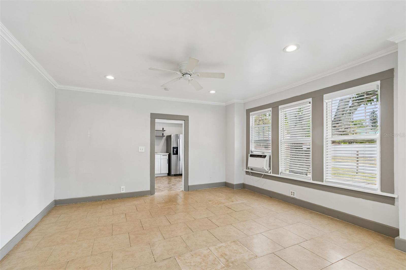 Image 27 of 66 For 4105 18th Avenue S