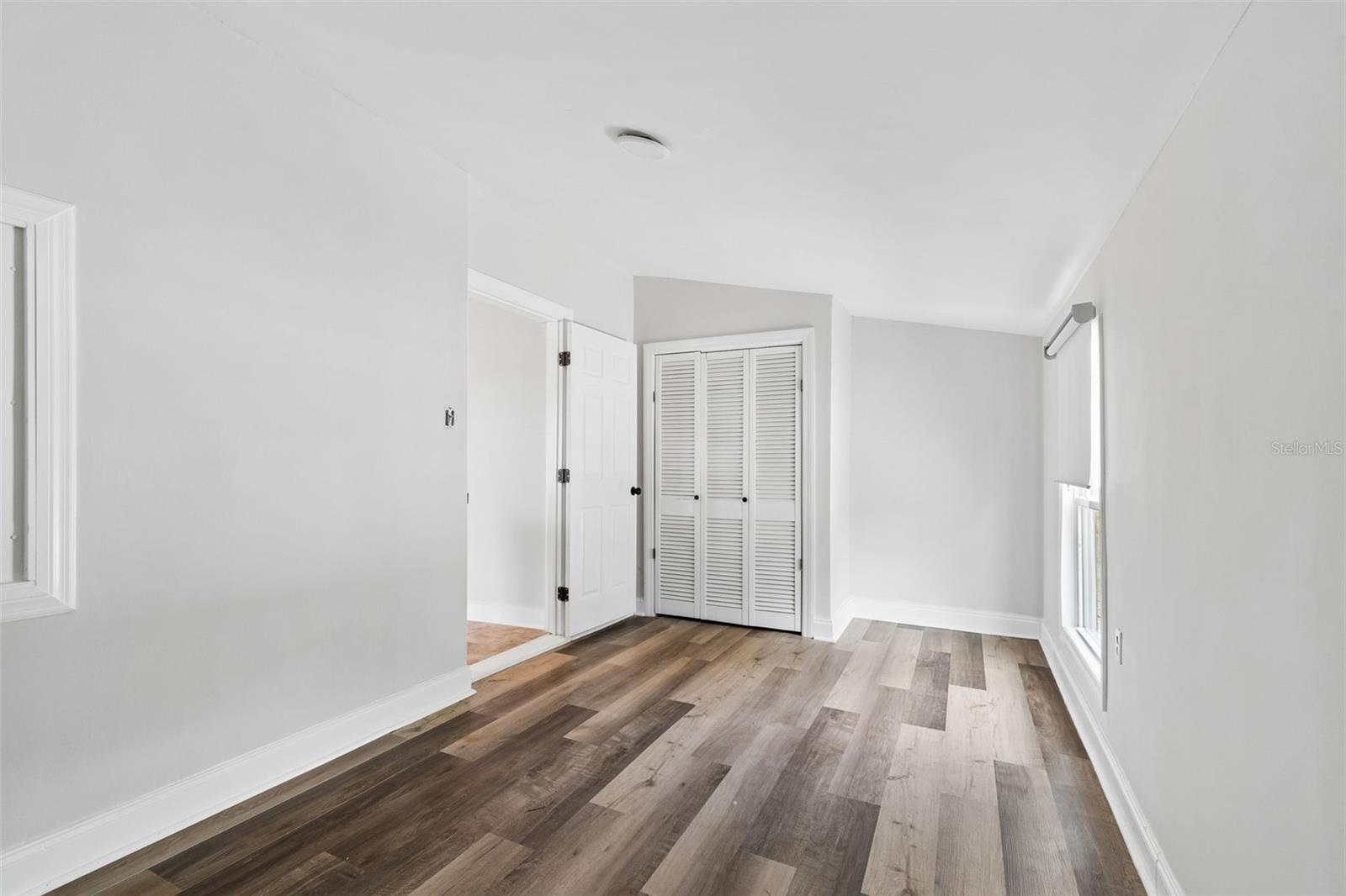 Image 36 of 66 For 4105 18th Avenue S