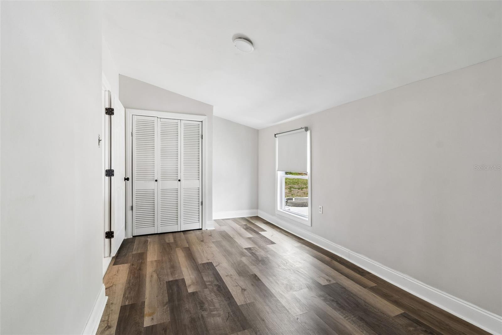 Image 37 of 66 For 4105 18th Avenue S