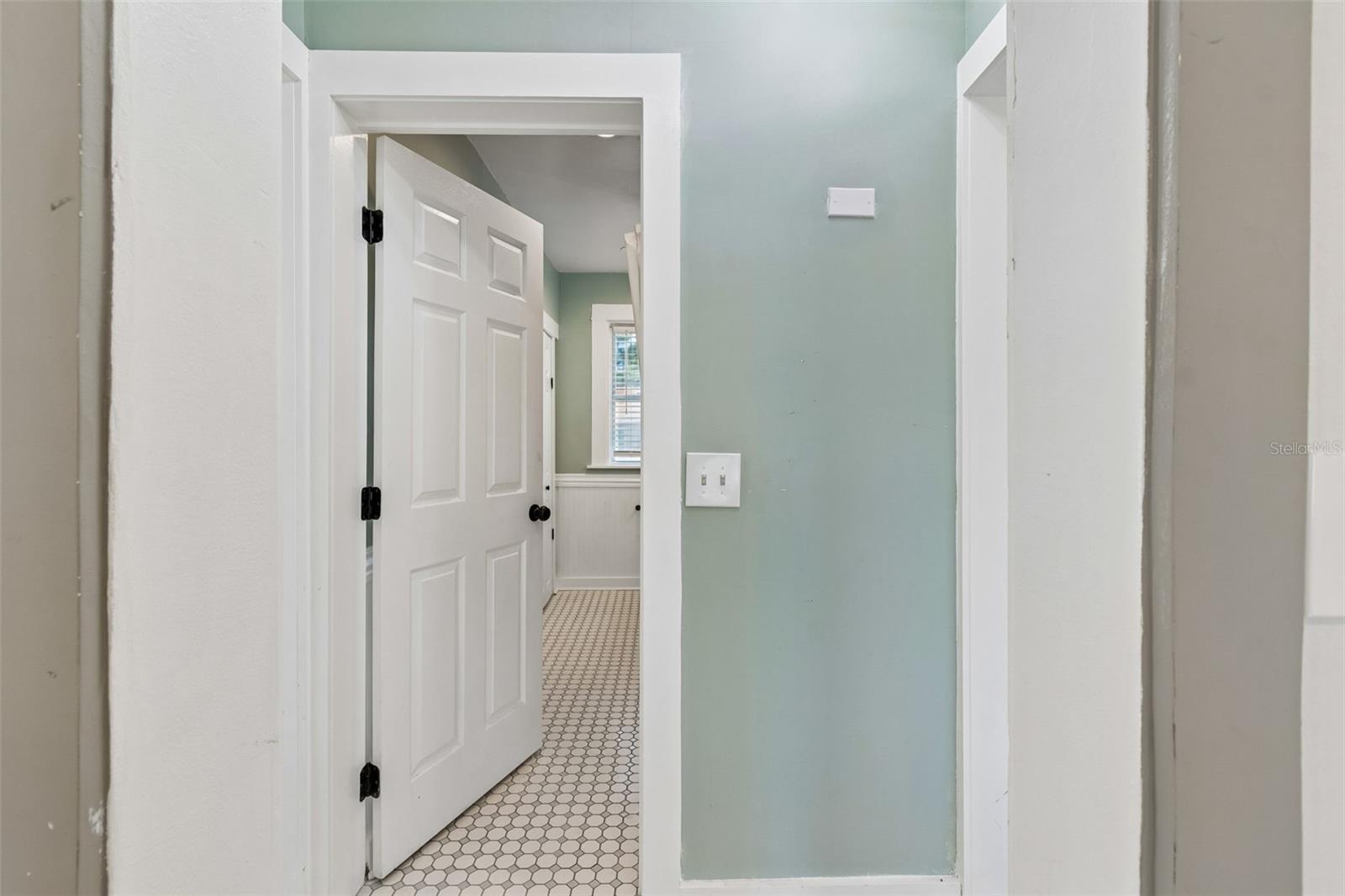 Image 38 of 66 For 4105 18th Avenue S