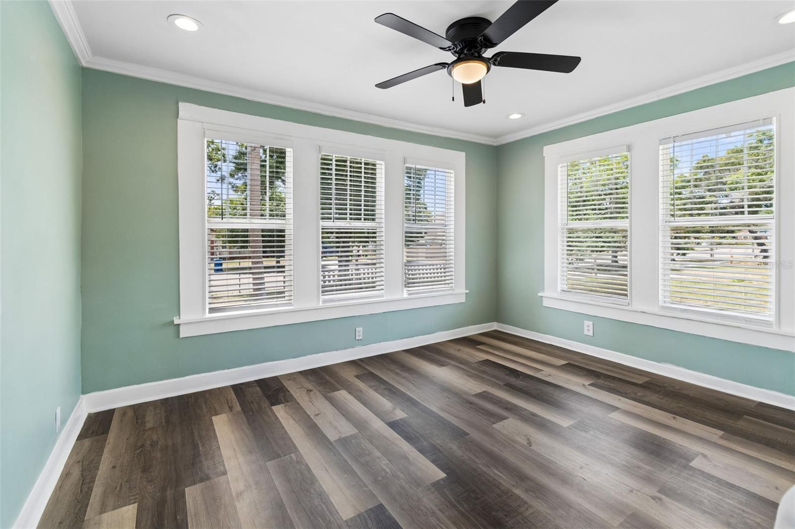 Image 39 of 66 For 4105 18th Avenue S