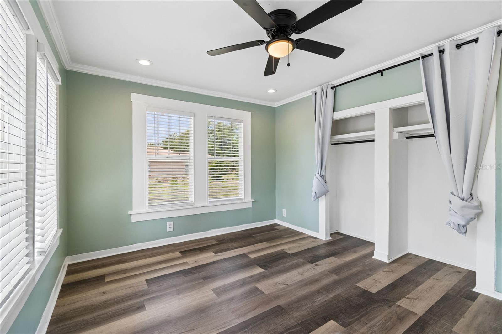 Image 40 of 66 For 4105 18th Avenue S