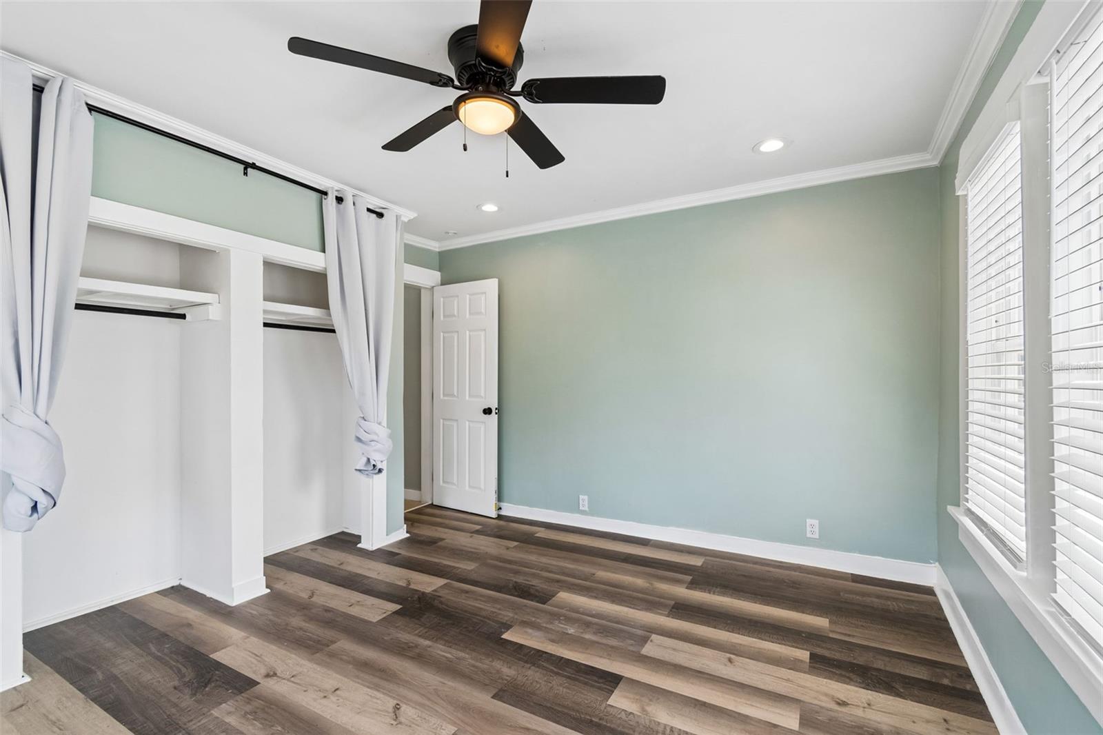 Image 41 of 66 For 4105 18th Avenue S