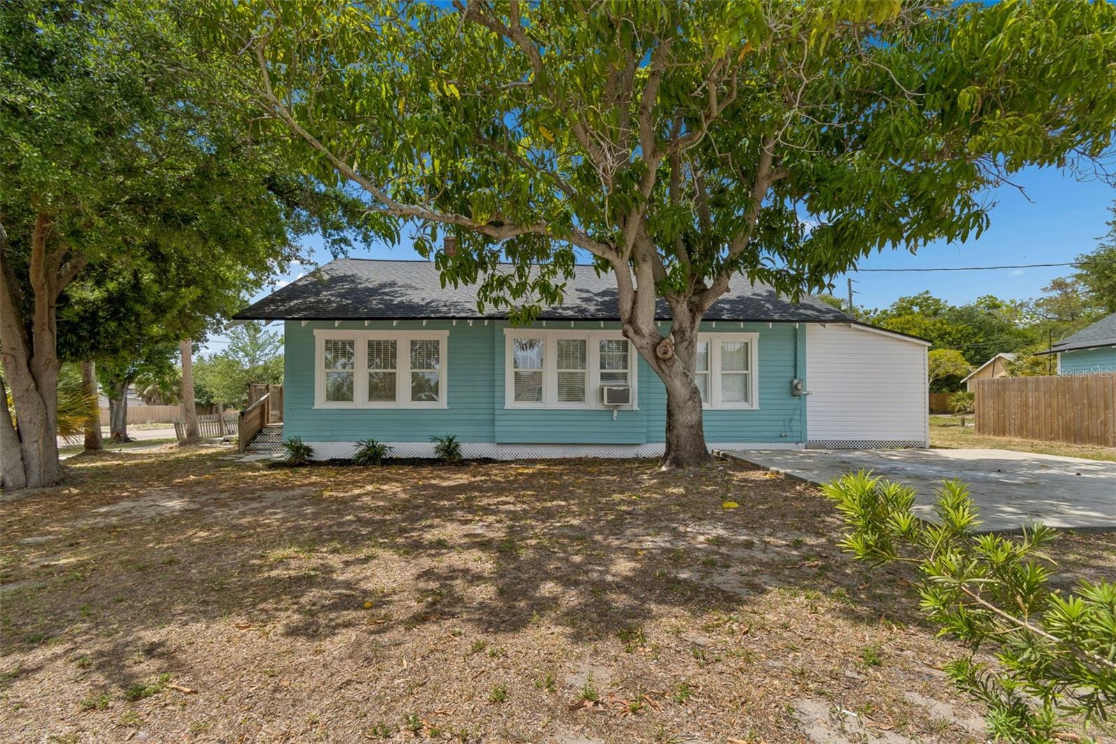 Image 47 of 66 For 4105 18th Avenue S