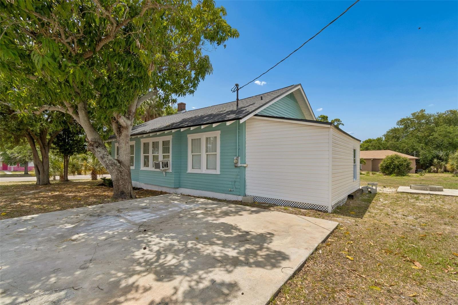 Image 49 of 66 For 4105 18th Avenue S