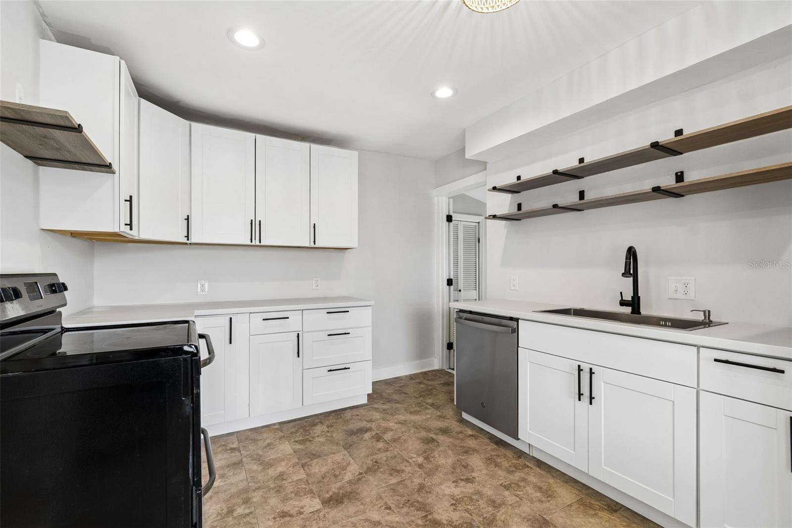 Image 7 of 66 For 4105 18th Avenue S