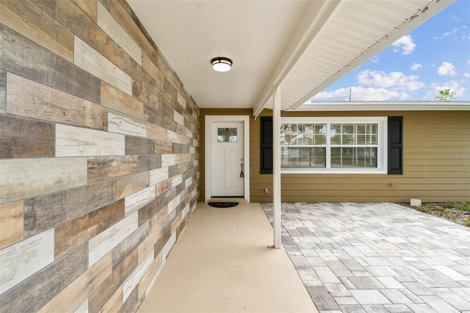 Image 2 of 31 For 10931 Hammock Drive