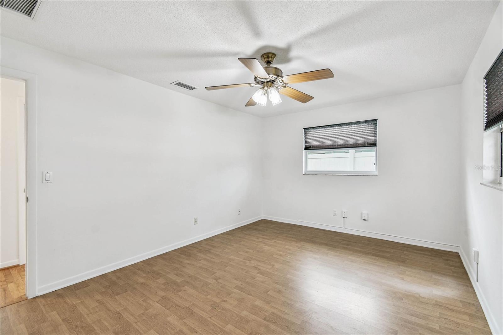 Image 23 of 31 For 10931 Hammock Drive