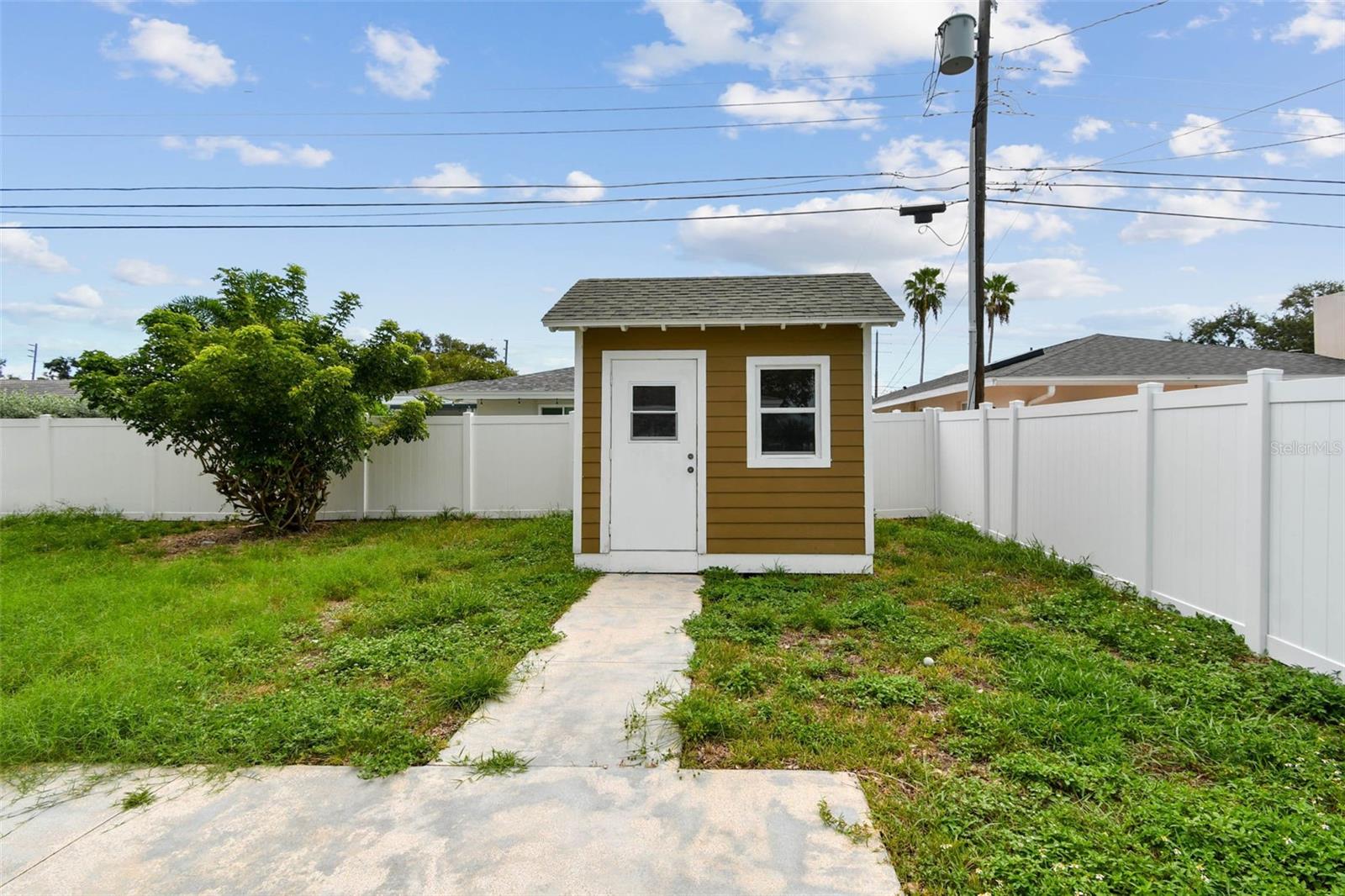 Image 28 of 31 For 10931 Hammock Drive